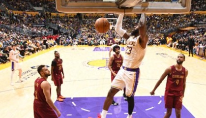 乐鱼安卓-冲上西部第八！湖人三叉戟渐入佳境：10战9胜抢位