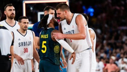 乐鱼苹果-约基奇准三双导演大逆转 塞尔维亚一战缔造两纪录