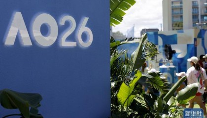 体育新闻-澳网正赛开赛在即|墨尔本公园|公开赛|澳大利亚|澳大利亚网球公开赛|小男孩_新浪体育_新浪新闻