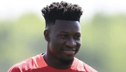 TA：曼联正在与特拉布宗体育谈奥纳纳，租借不含买断选项