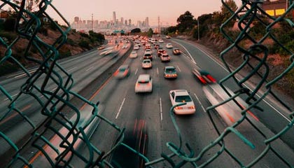 九游网站入口官网：开启游戏世界的多维入口